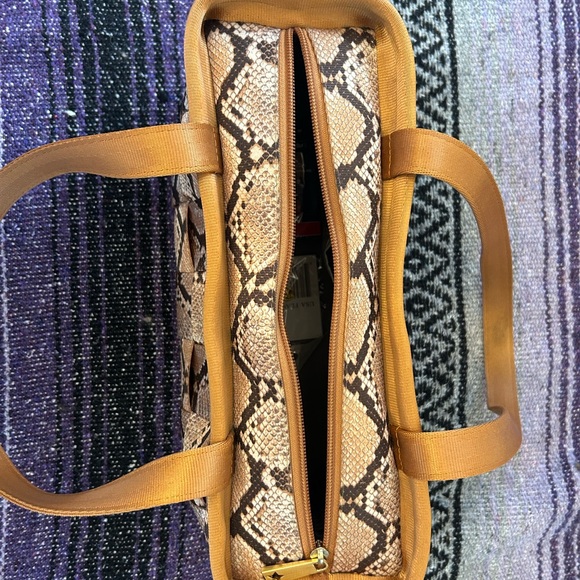 Harvey’s Python Seatbelt bag - Picture 5 of 8